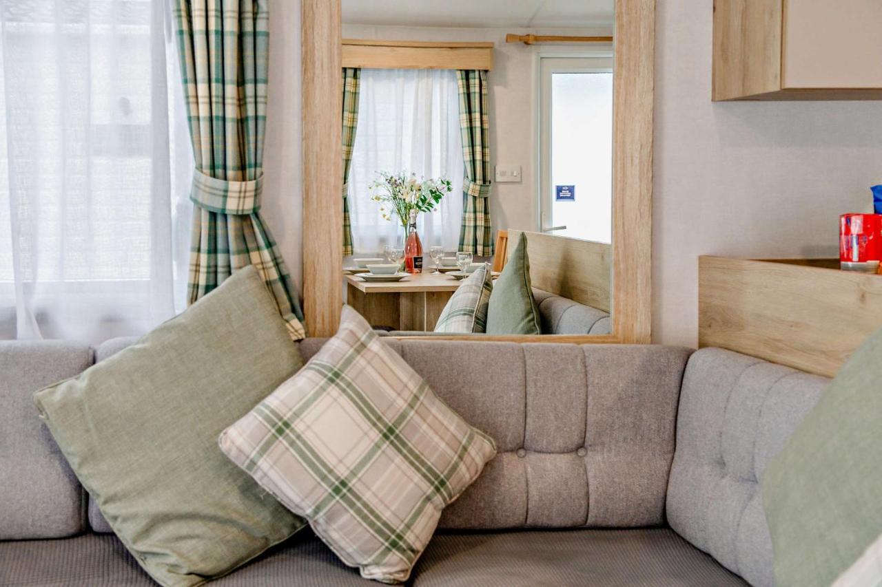 Sea La Vie Lodge, Rockley Park Holiday Park, Poole, Dorset Экстерьер фото