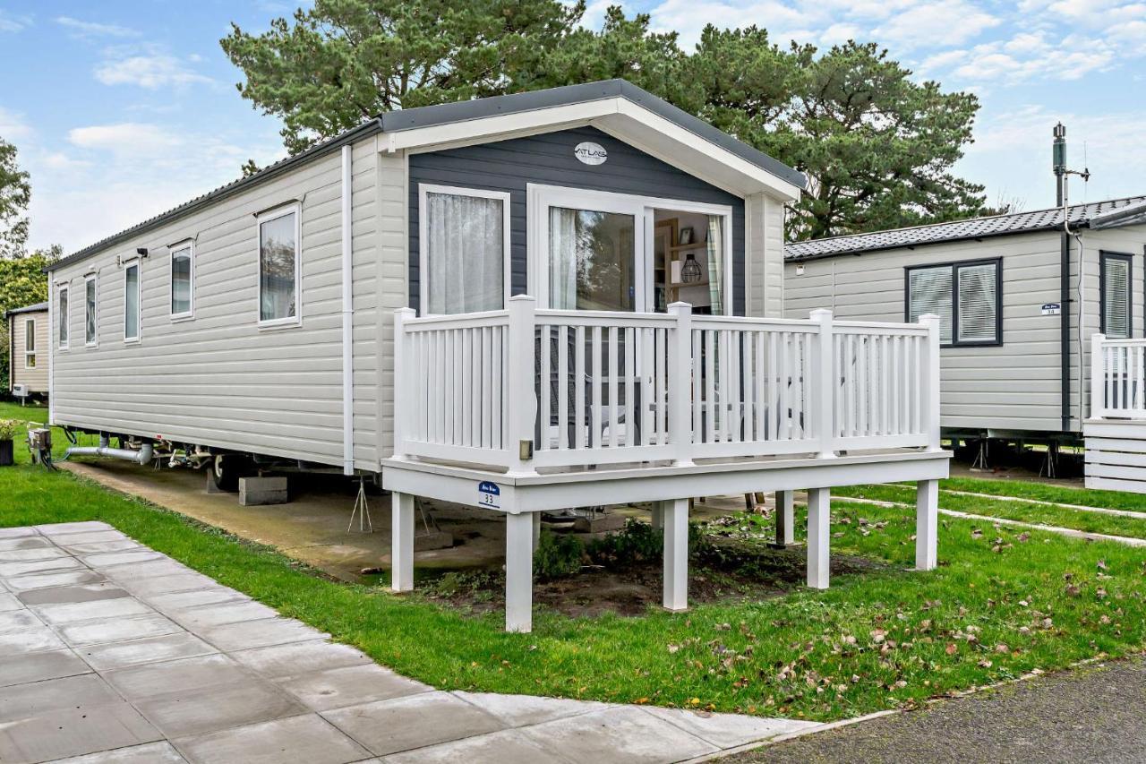 Sea La Vie Lodge, Rockley Park Holiday Park, Poole, Dorset Экстерьер фото