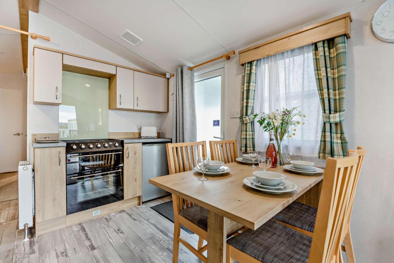 Sea La Vie Lodge, Rockley Park Holiday Park, Poole, Dorset Экстерьер фото