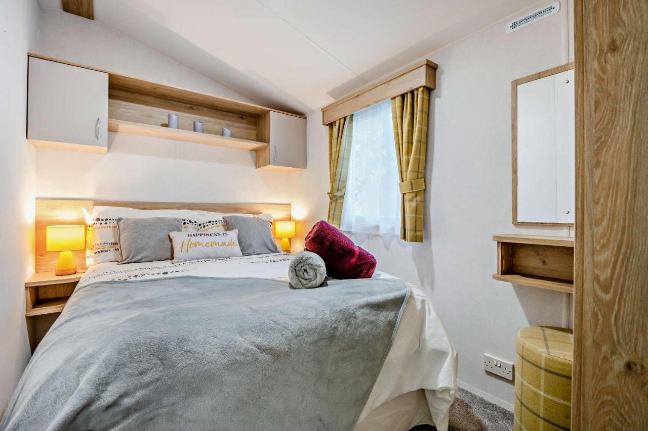 Sea La Vie Lodge, Rockley Park Holiday Park, Poole, Dorset Экстерьер фото