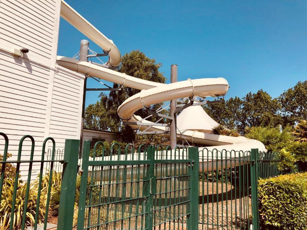 Sea La Vie Lodge, Rockley Park Holiday Park, Poole, Dorset Экстерьер фото